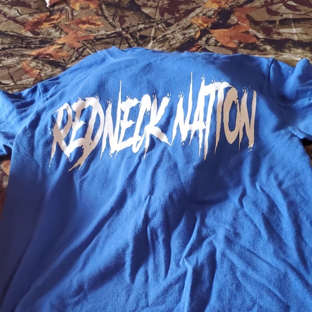 I am selling the redneck nation shit and the bras - Picture 2 of 8